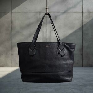 Marc Jacobs Black Pebbled Leather Shoulder Bag